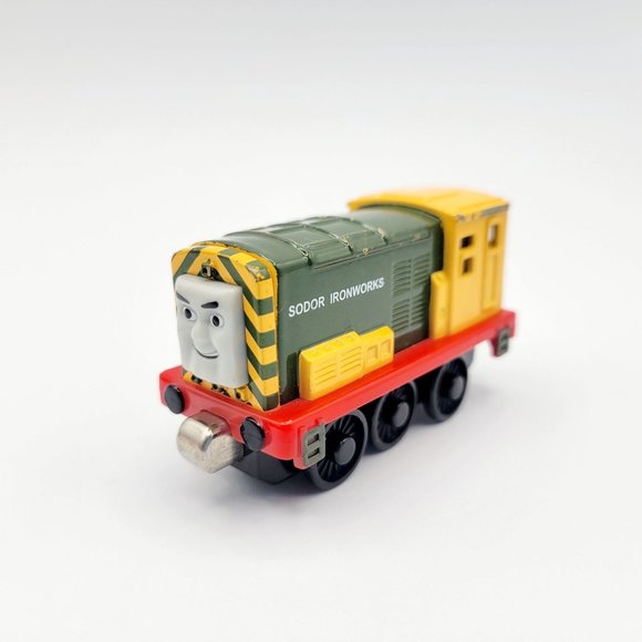 Learning Curve Gullane Thomas & Friends Take-n-Play Iron Arry Diecast Train 2005 - Picture 1 of 9